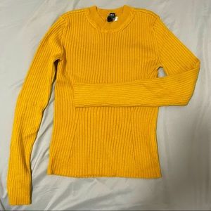 Rich Yellow Solid Form Stretch Body-con Fitted Long Sleeves Tee T-Shirt | H&M